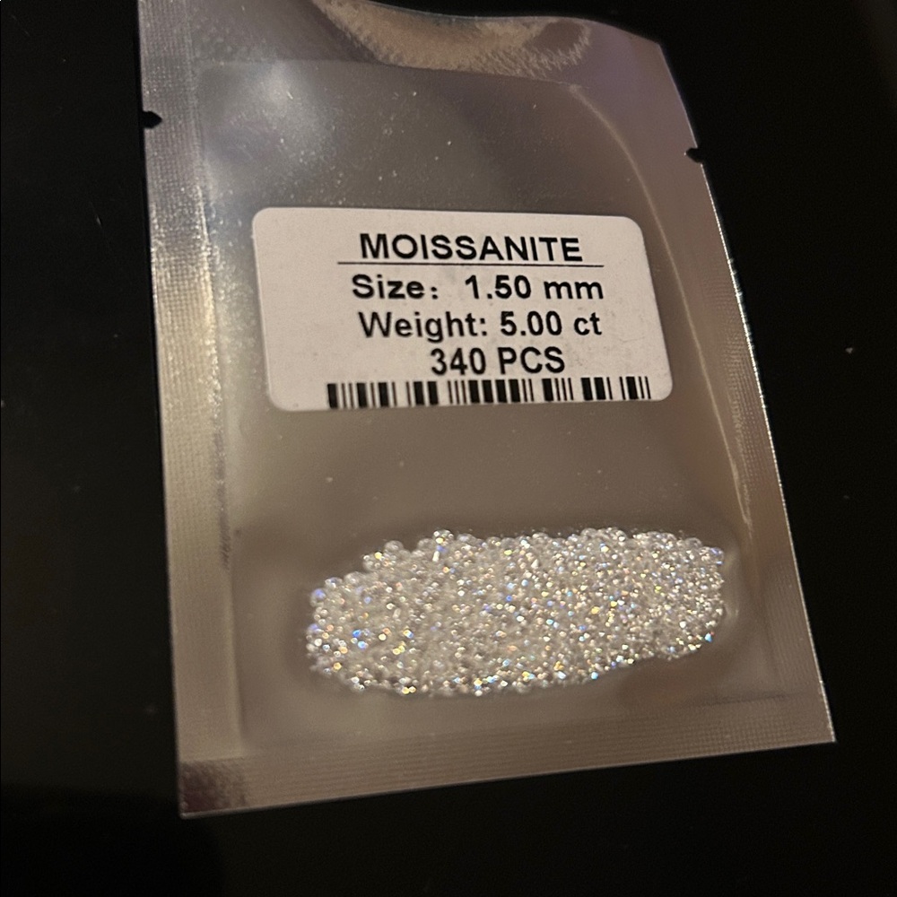1.50 mm Moissanite Gemstones 5ct